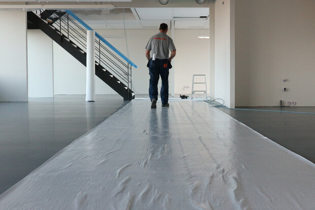 Multi Cover Air Plus, licht ademend afdekvlies voor beschermen van vloeren of trappen 80 cm x 25 mtr